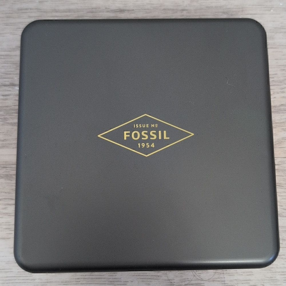 FOSSIL Bifold with Flip ID Brown Wallet. Genuine Leather. NEW - Picture 2 of 7